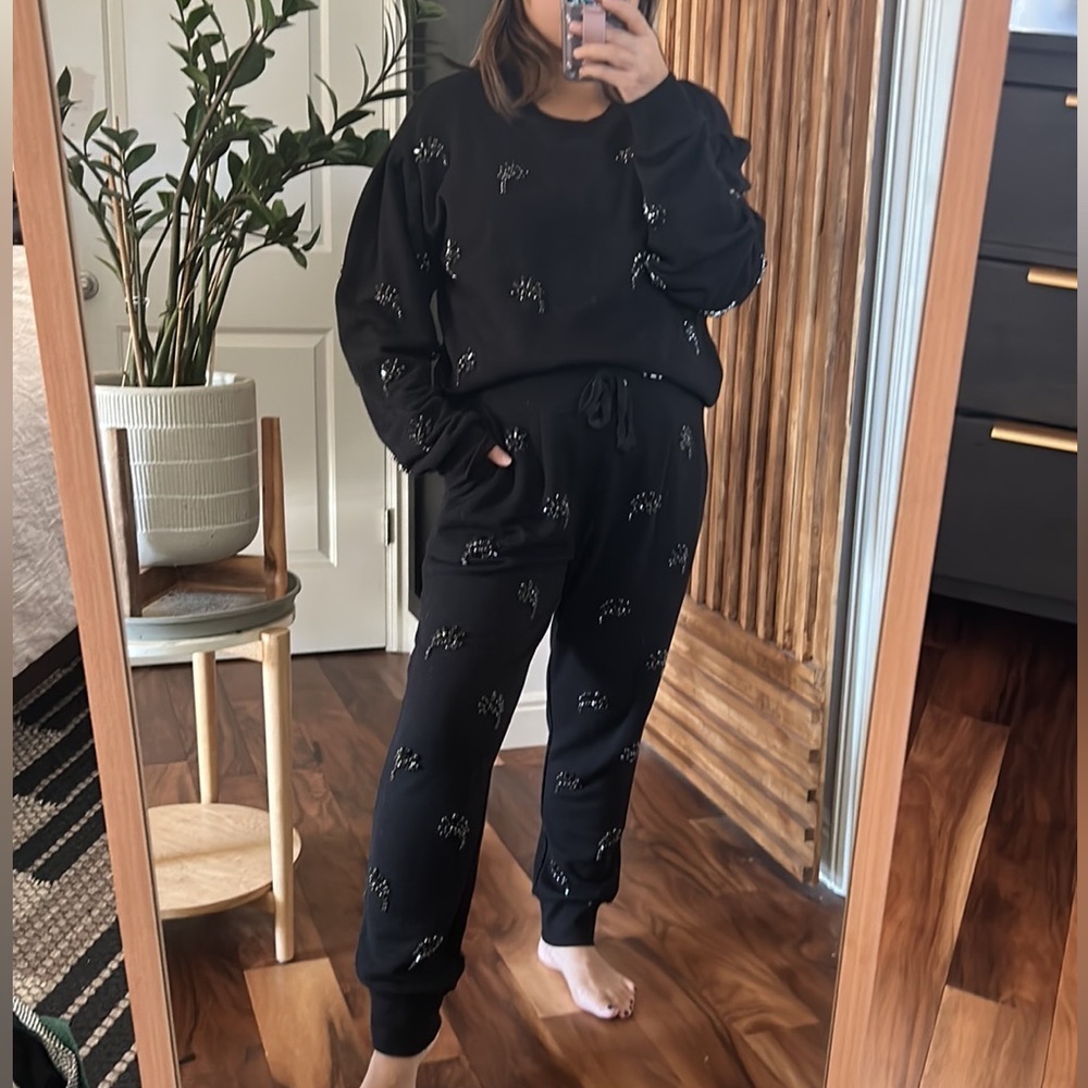 Juicy COUTURE Black Label Bejeweled sweatset. Size M